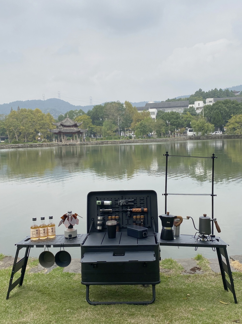 Why Choose Multi-Functional Integrated Camping Kitchen Boxes for Outdoor Camping?